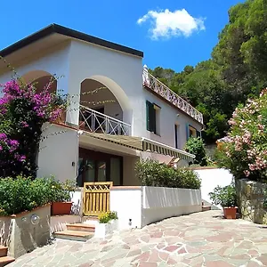  Ferienhaus Tra Mare E Bosco Nella Splendida