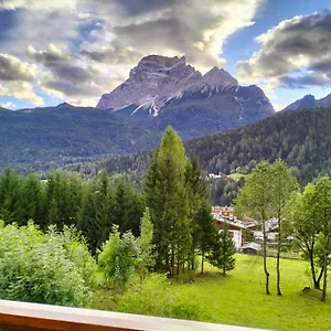 deliziosa-mansarda-con-vista-dolomiti.hotelinveneto.com/