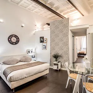 trastevere-miracle-suite.it-romehotels.com/